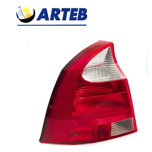 Lanterna Traseira Corsa Sedan 2005 LE com Função Neblina
